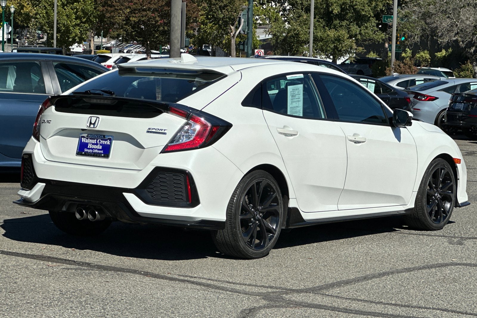 2018 Honda Civic Sport Touring photo 2