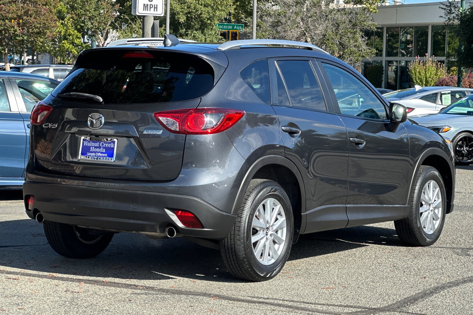 2015 Mazda CX-5 Touring photo 2