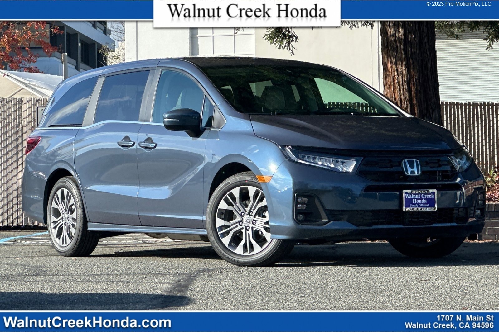 2026 Honda Odyssey Touring's photo