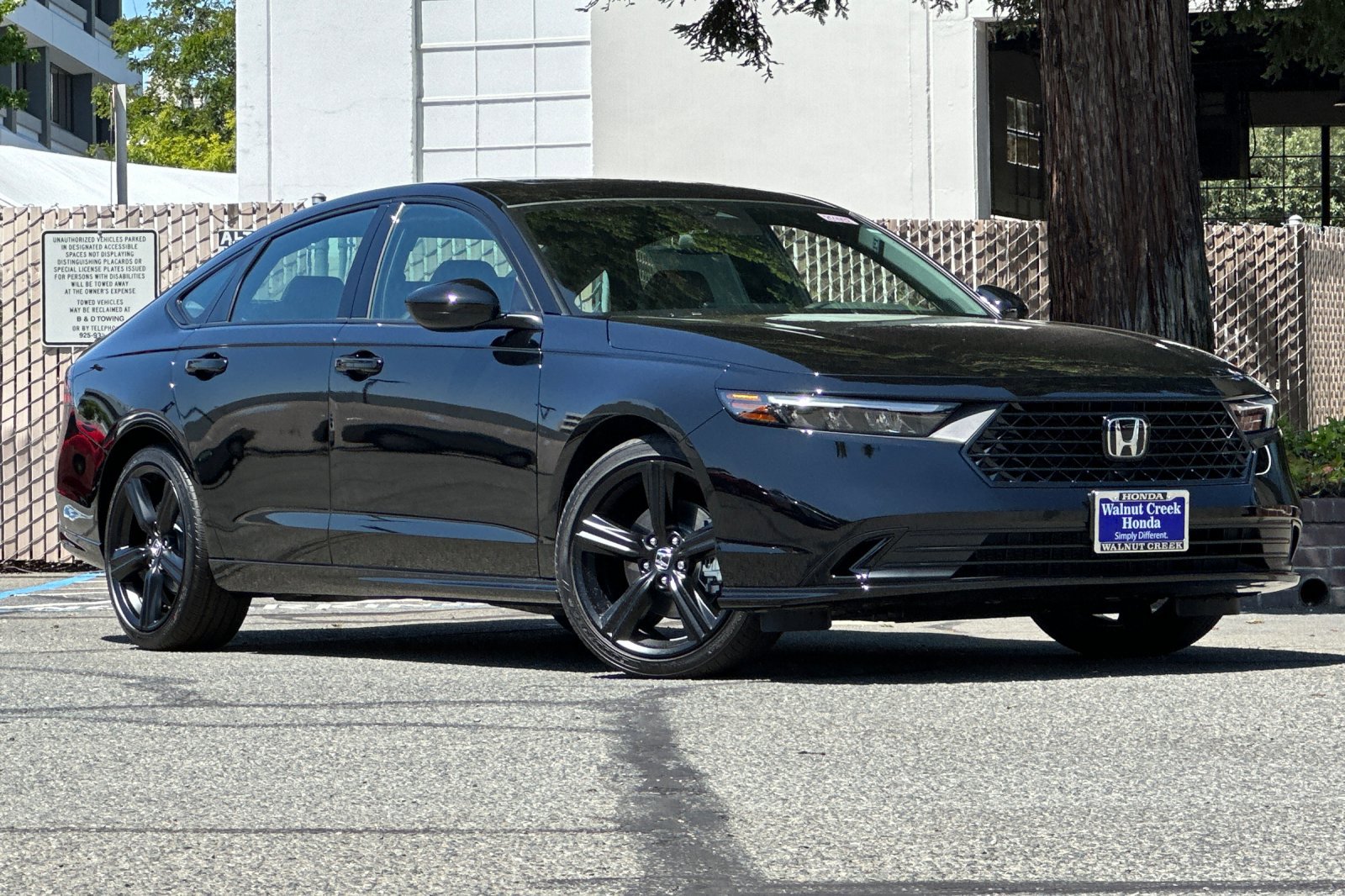 2025 Honda Accord Hybrid Sport-L photo 2