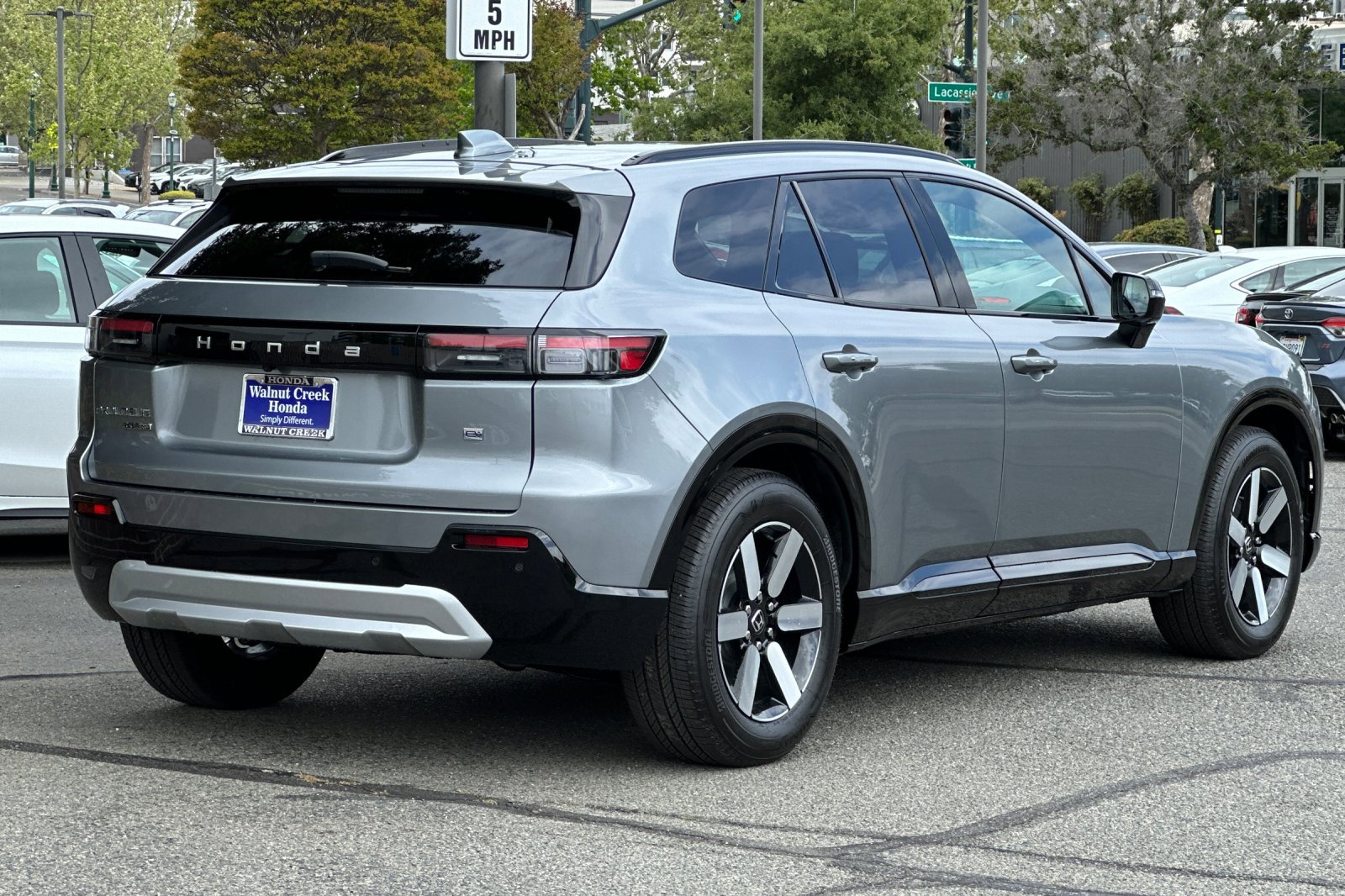 2025 Honda Prologue Touring photo 4