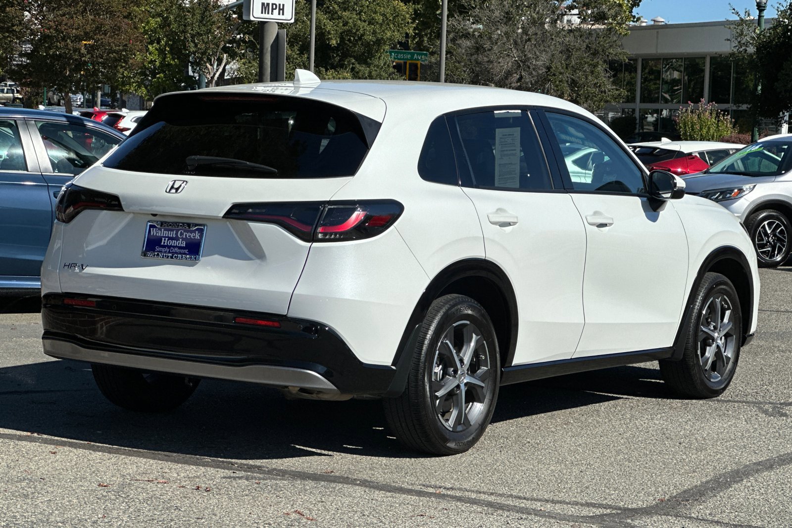 2023 Honda HR-V EX-L photo 2