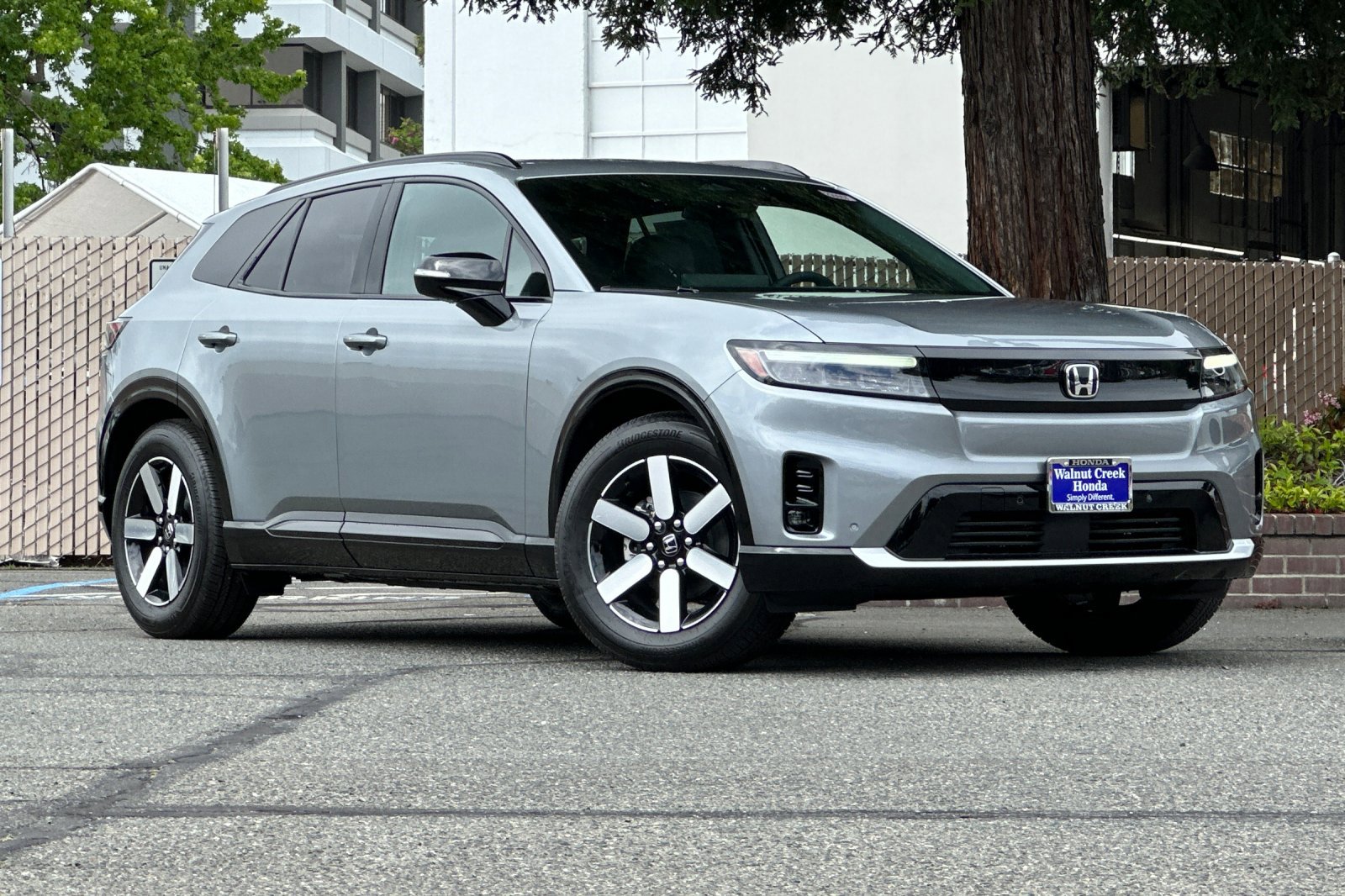 2025 Honda Prologue Touring photo 2