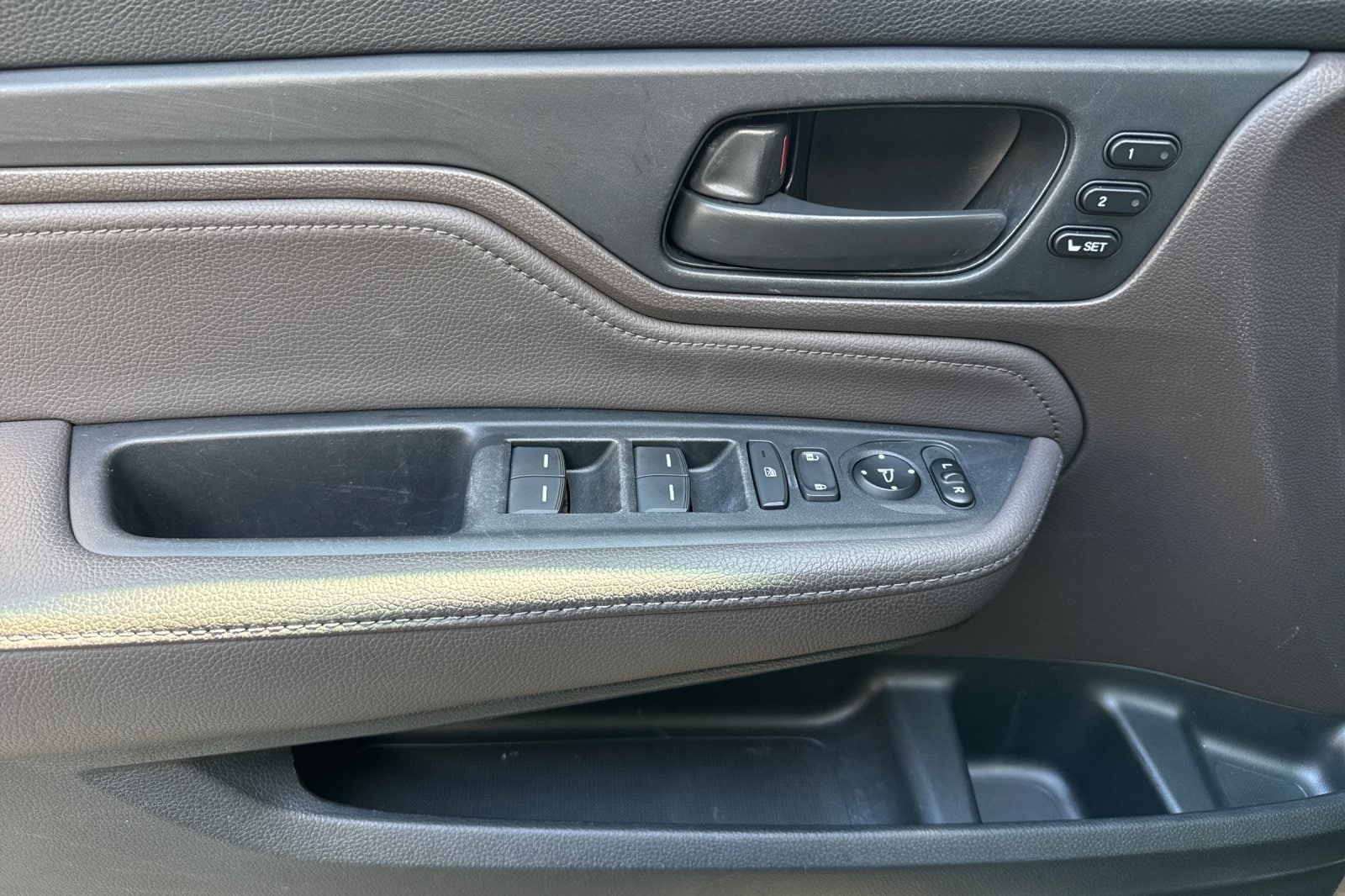 2018 Honda Odyssey Touring photo 3