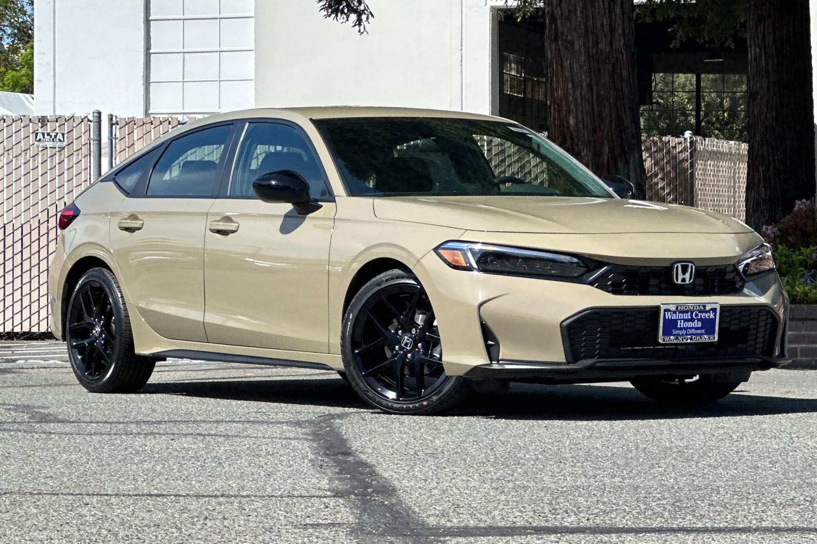 2025 Honda Civic Sport Hatchback photo 2
