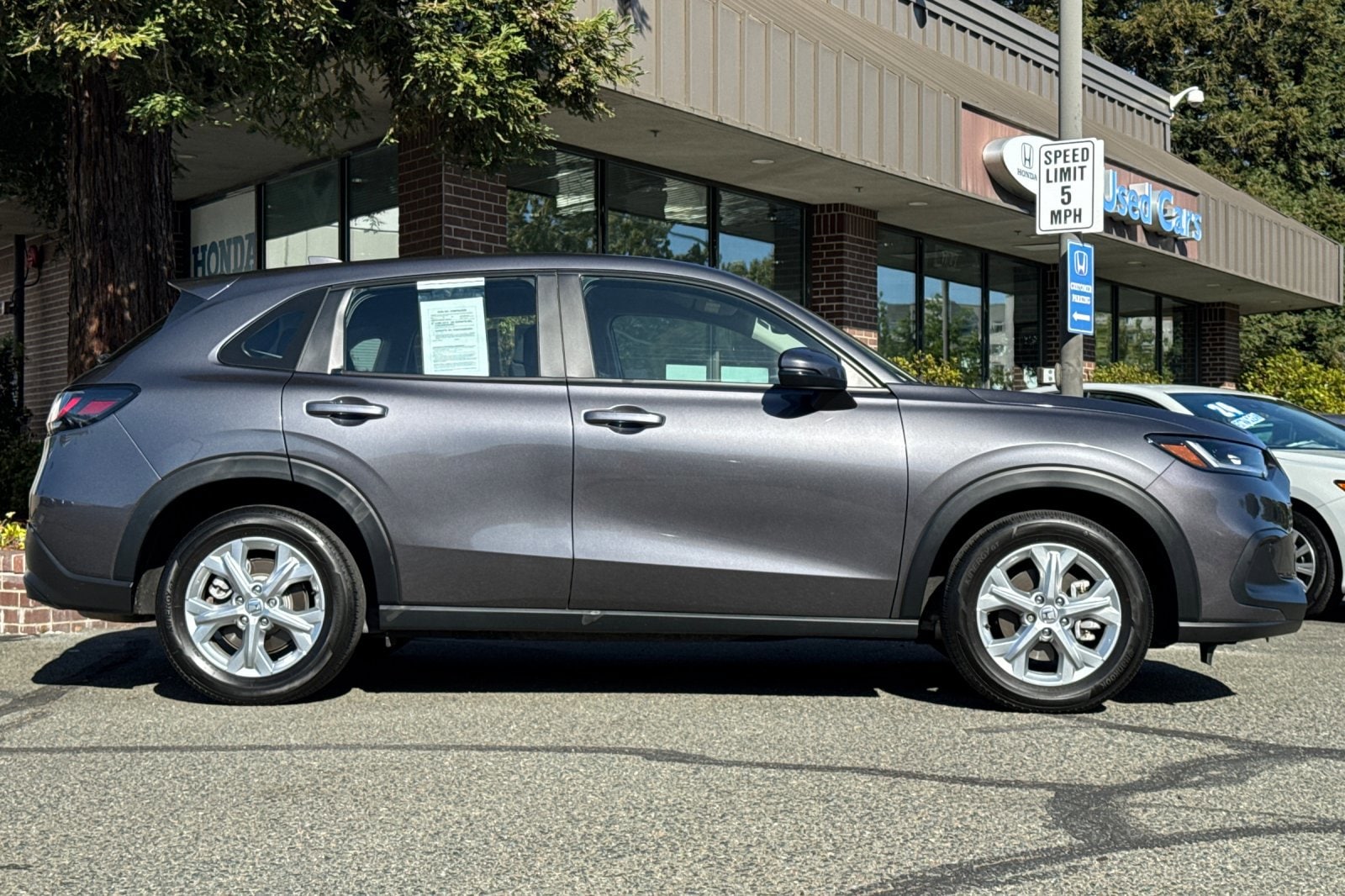 2024 Honda HR-V LX photo 3