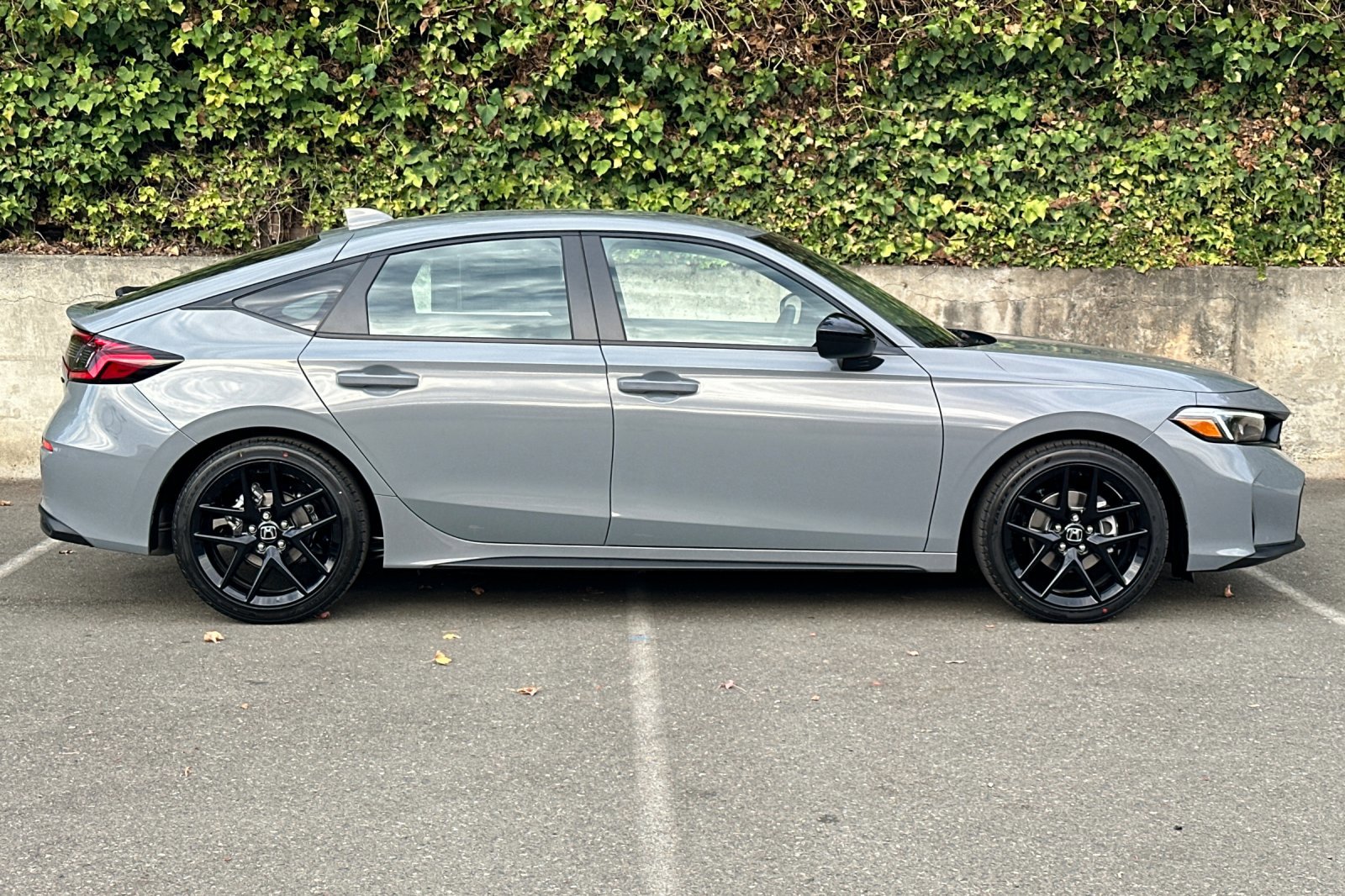 2026 Honda Civic Sport Hatchback photo 3