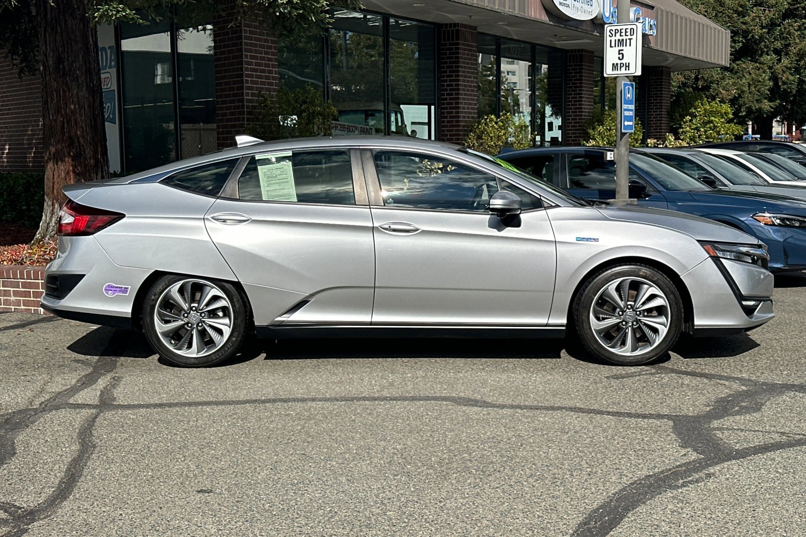 2018 Honda Clarity Plug-In Hybrid Touring photo 3