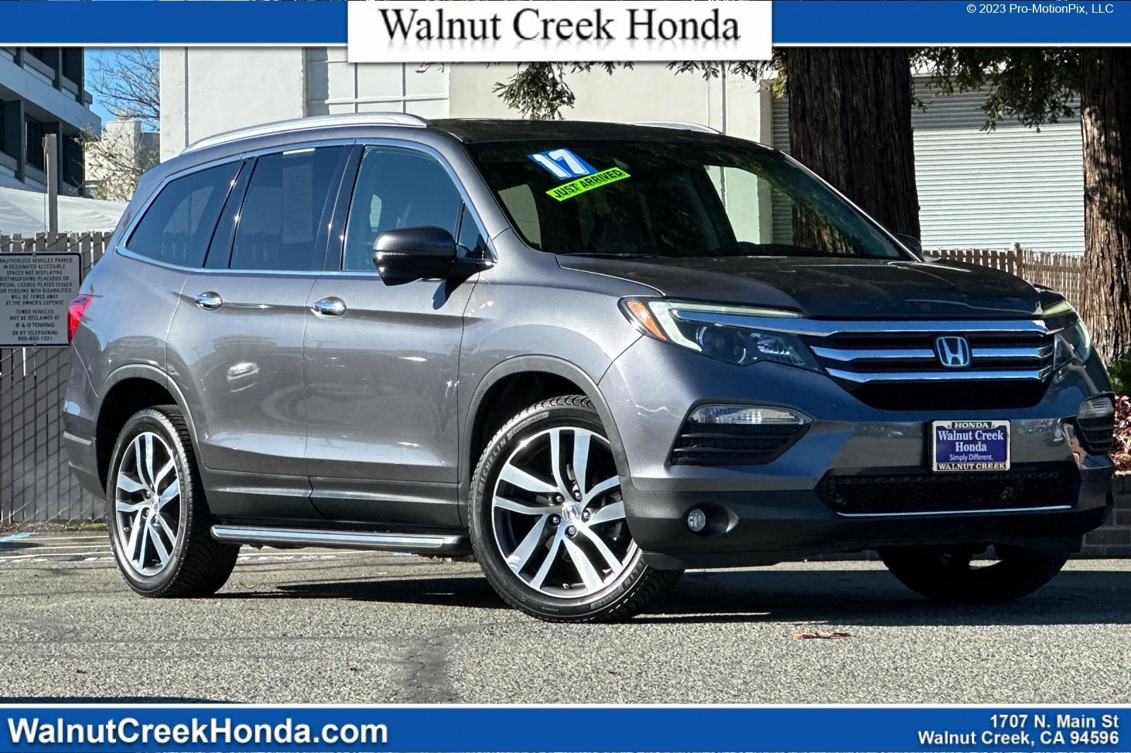 2017 Honda Pilot Touring's photo