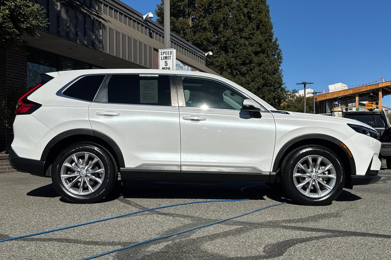 2023 Honda CR-V EX photo 3