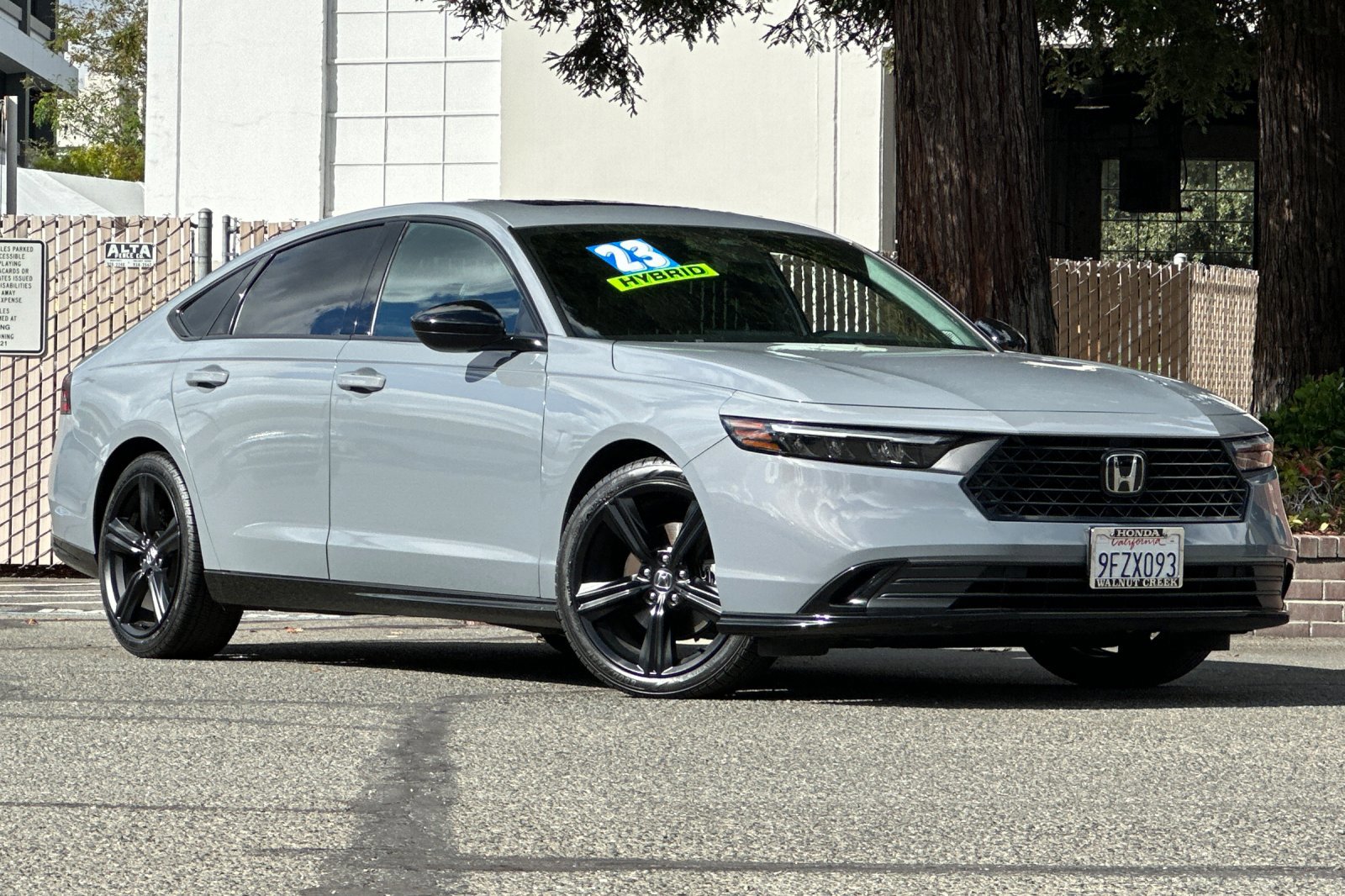 2023 Honda Accord Hybrid Sport-L photo 2