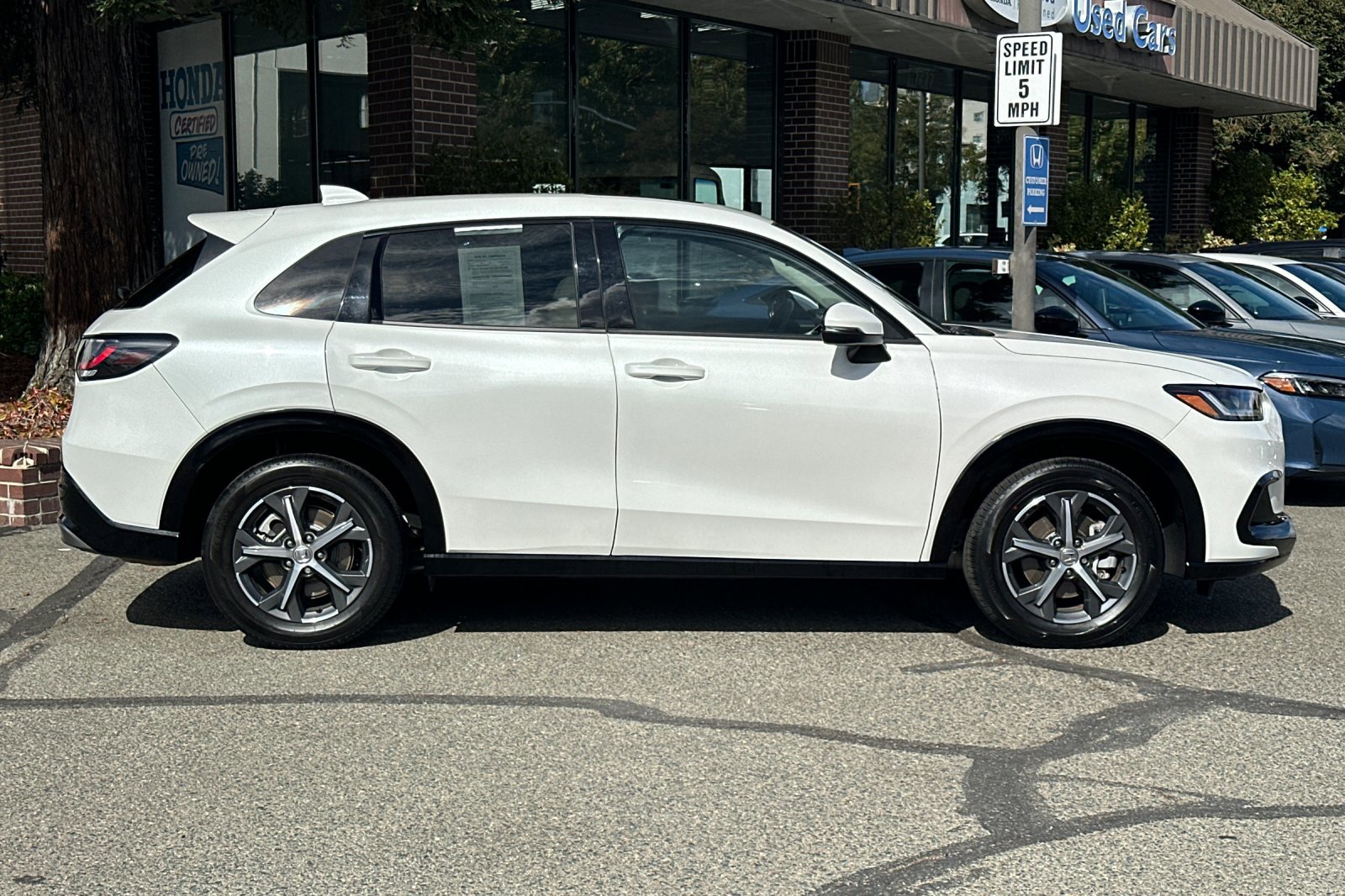2023 Honda HR-V EX-L 2WD photo 2