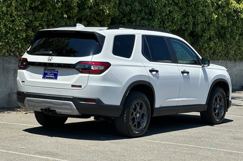 New 2025 Honda Pilot TrailSport SUV