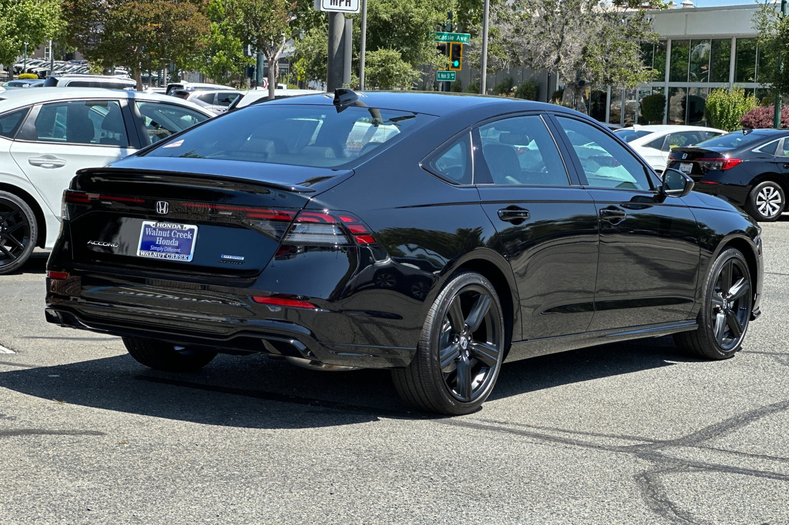 2025 Honda Accord Hybrid Sport-L photo 4