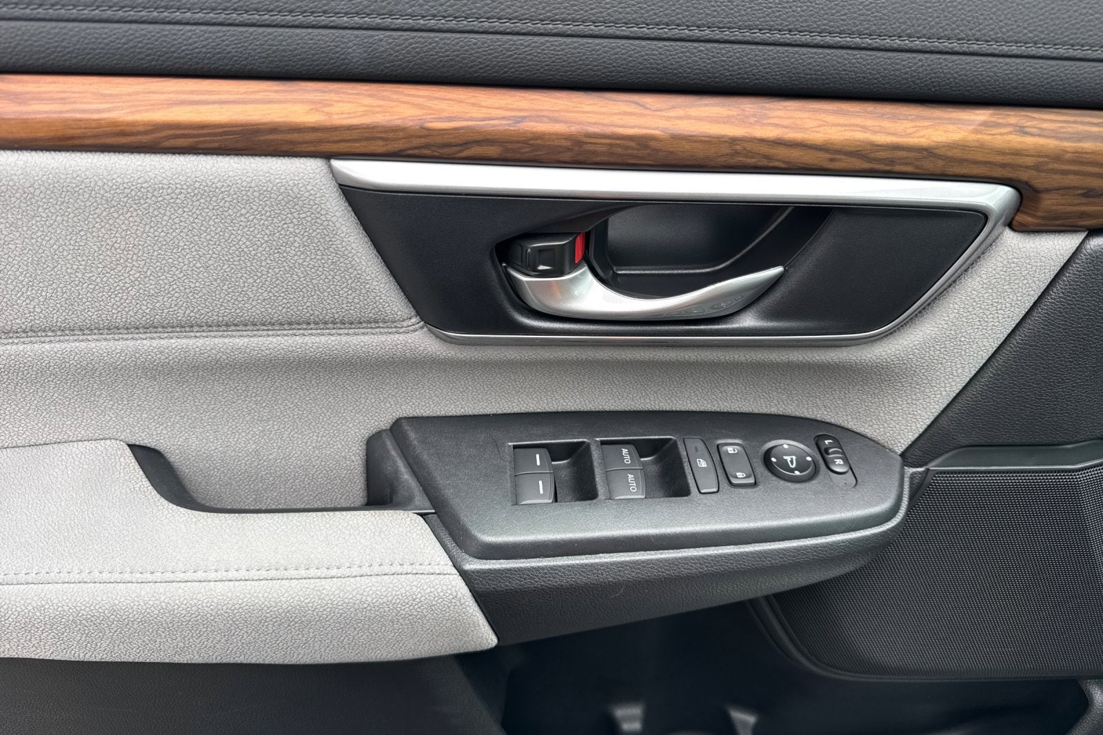2017 Honda CR-V EX 2WD photo 3