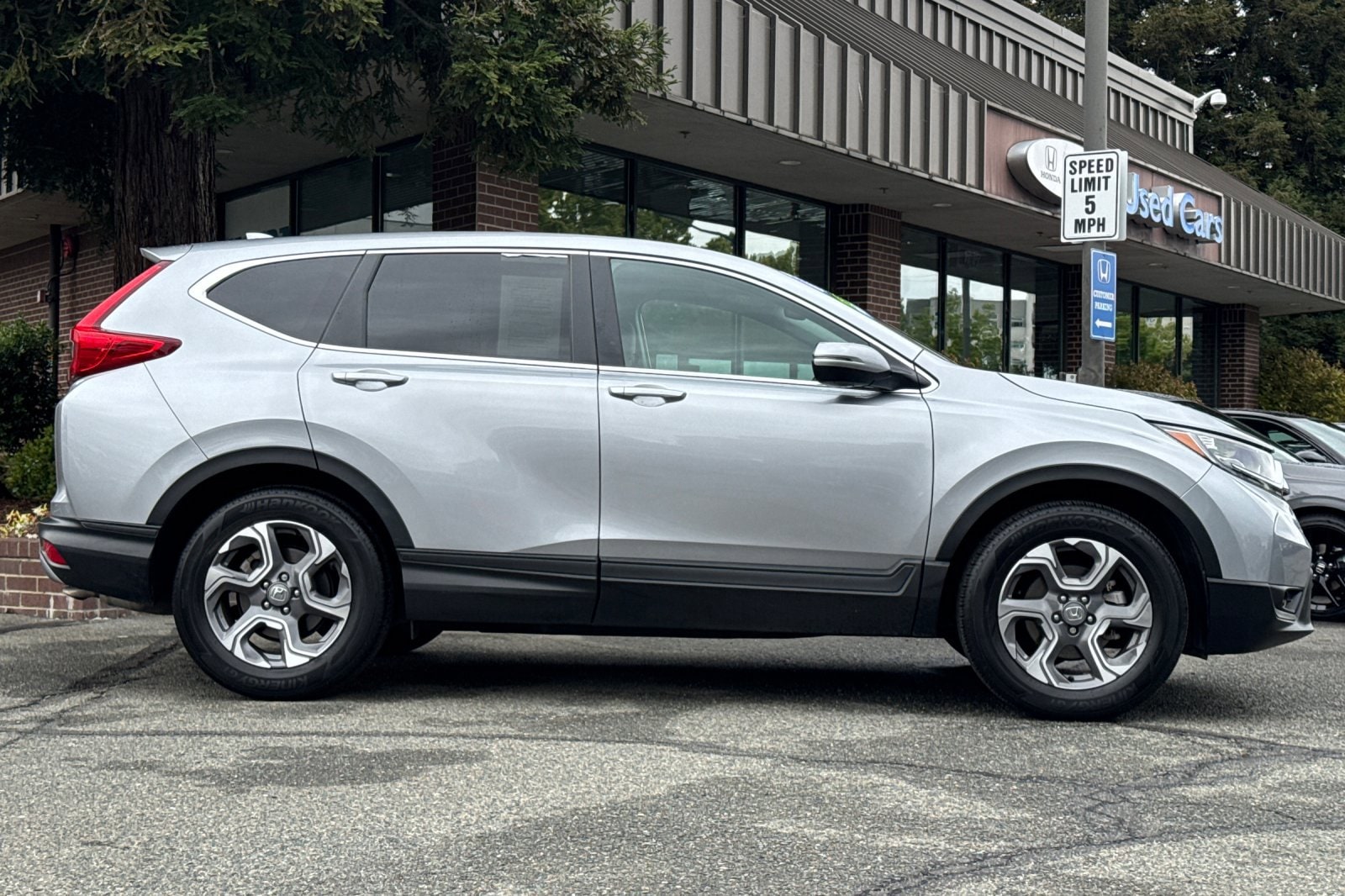 2017 Honda CR-V EX 2WD photo 2