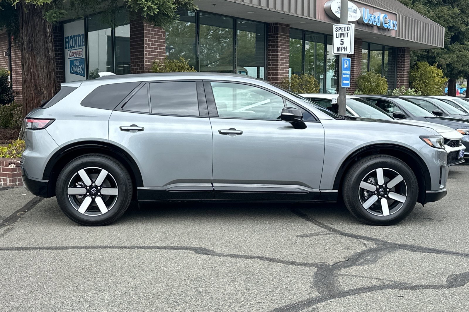 2025 Honda Prologue Touring photo 3