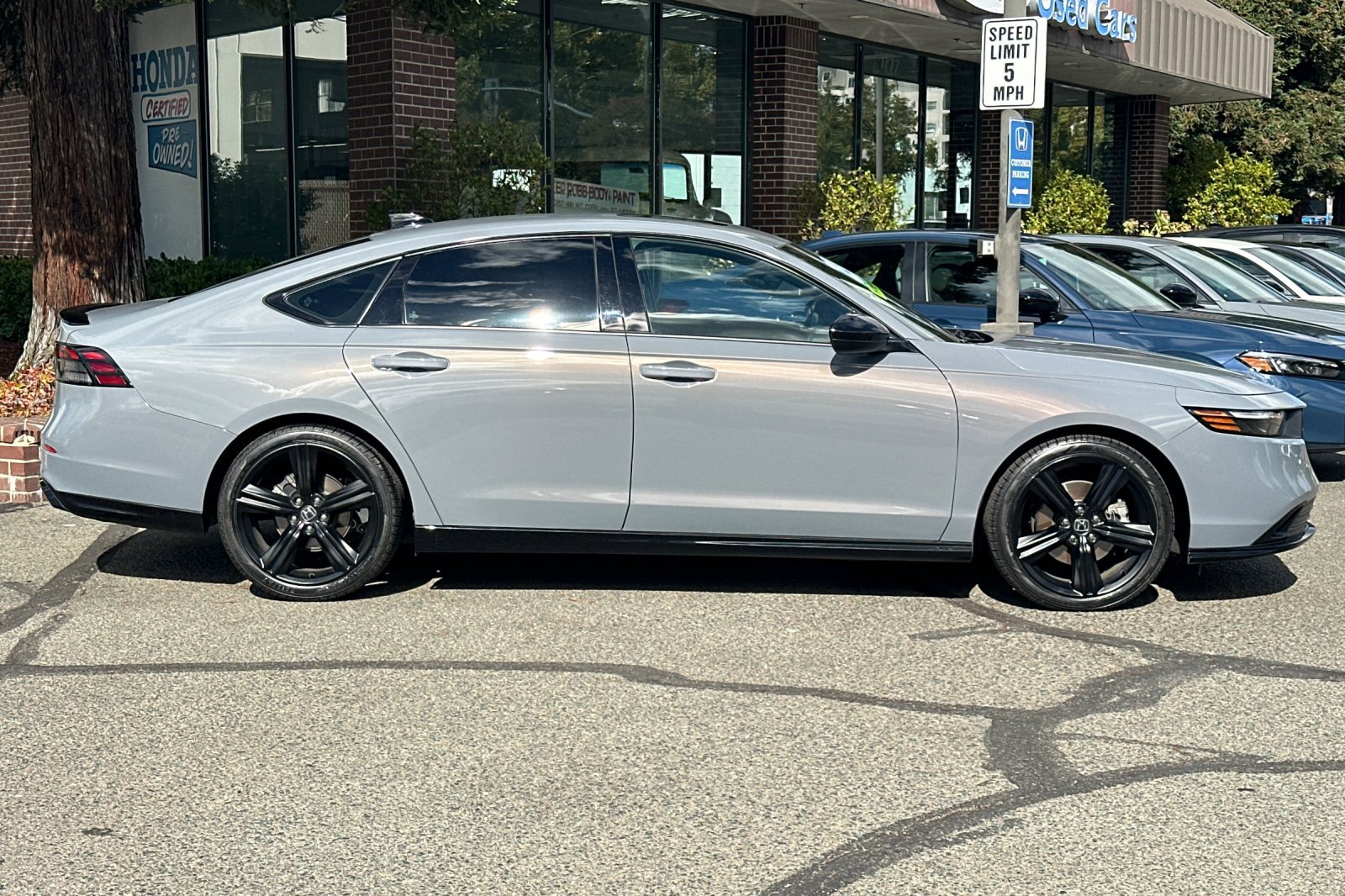 2023 Honda Accord Hybrid Sport-L photo 3