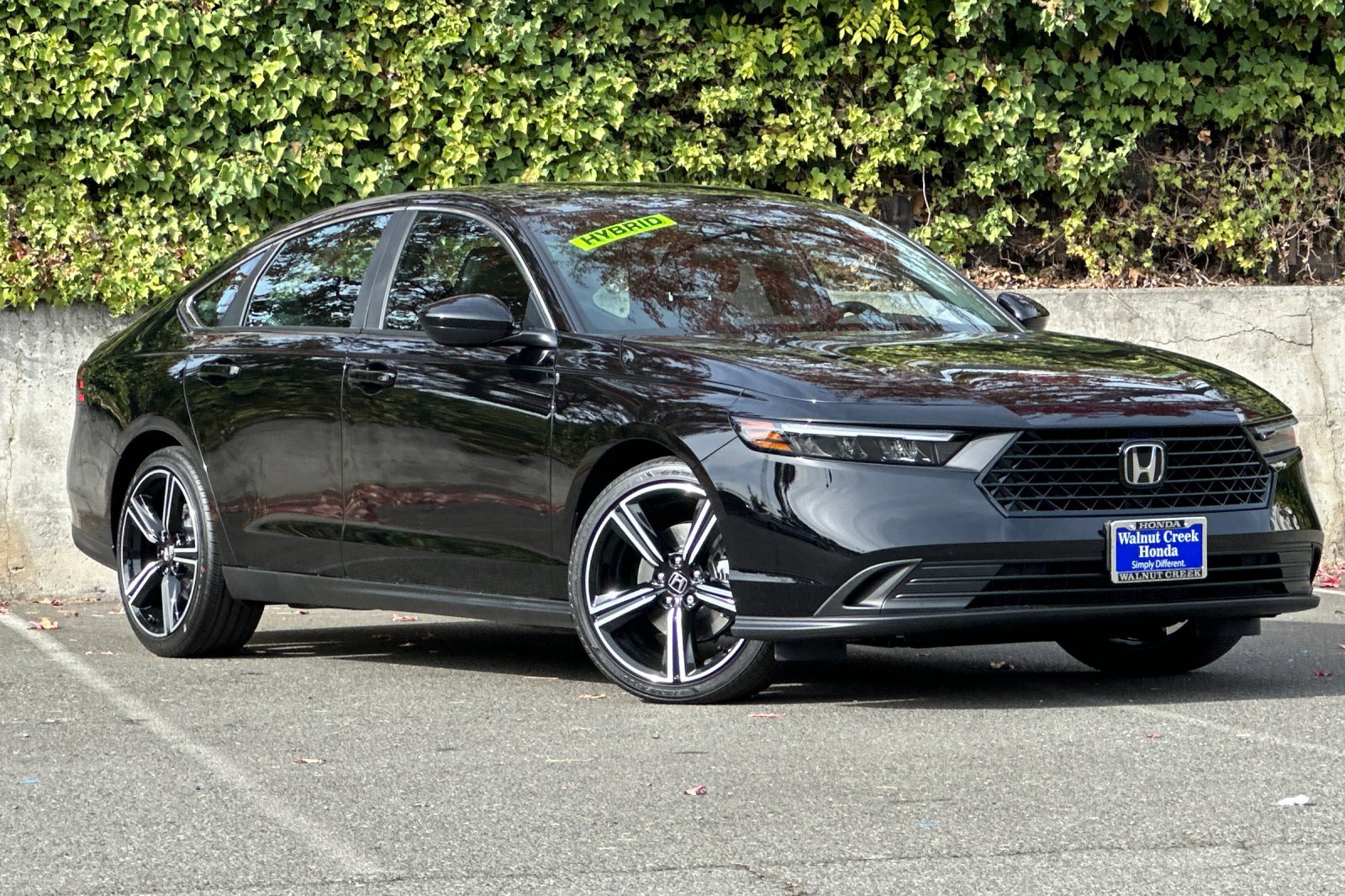 2025 Honda Accord Hybrid Sport photo 2