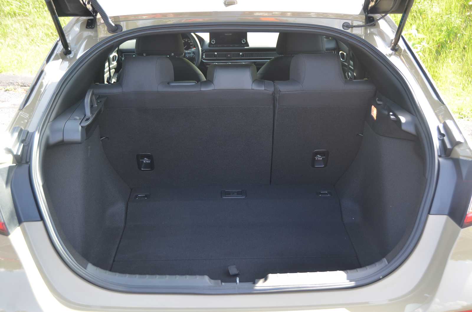 2025 Honda Civic Hatchback Sport - Photo 6