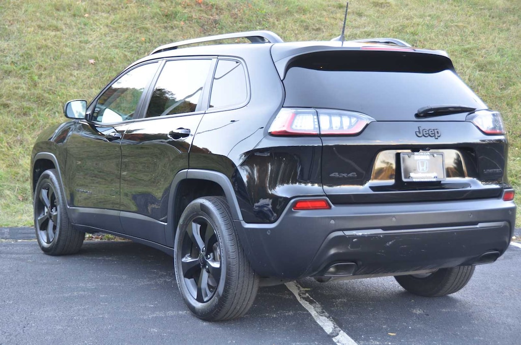 Used 2022 Jeep Cherokee Limited SUV
