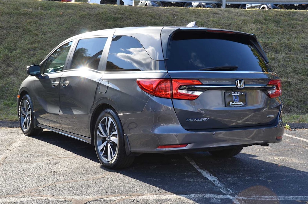 Used 2023 Honda Odyssey Touring Van