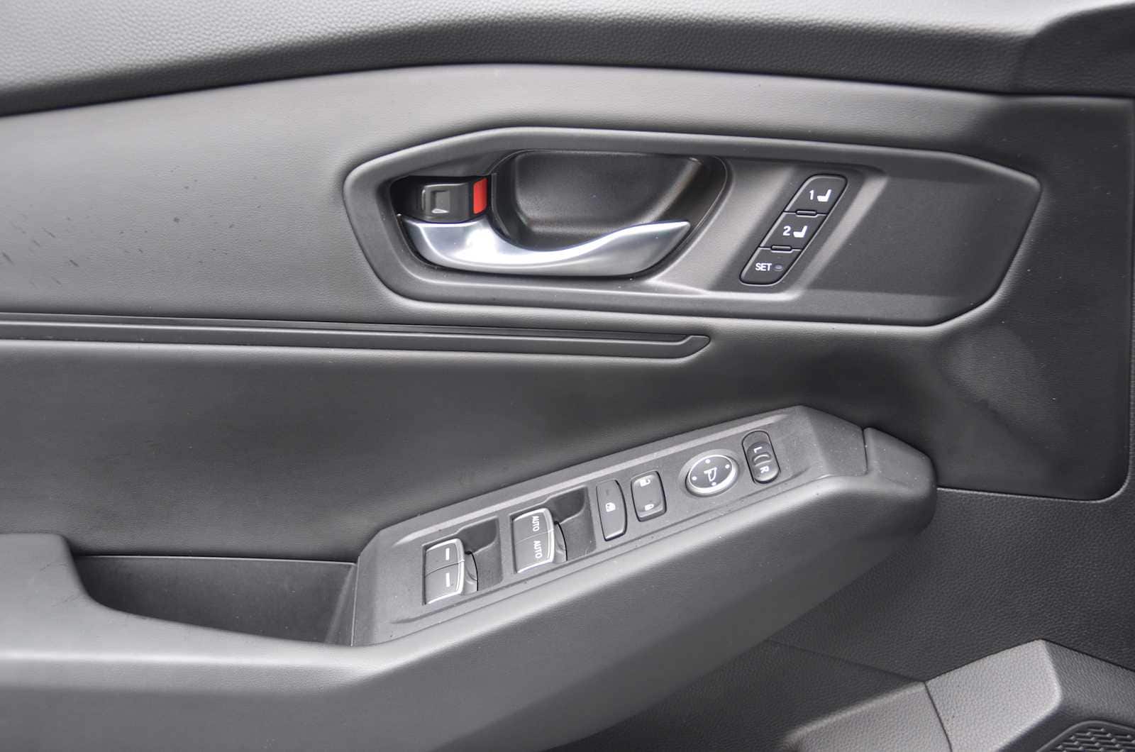 2024 Honda Accord Hybrid EX-L - Photo 18
