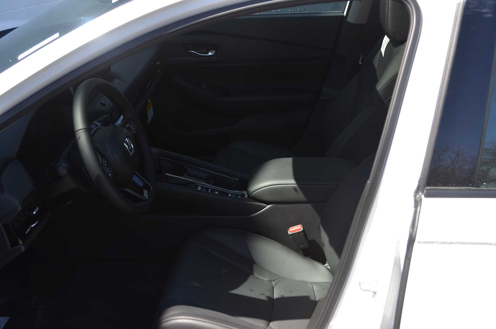 2026 Honda Accord Hybrid EX-L - Photo 5