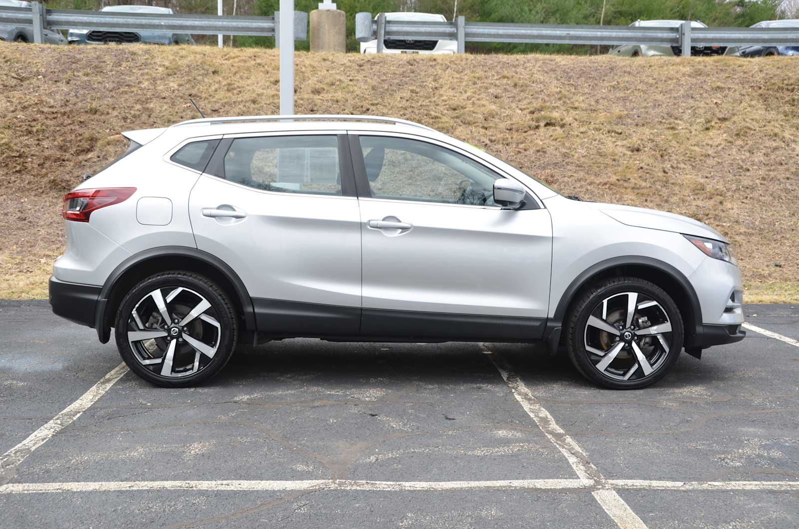 2022 Nissan Rogue Sport SL - Photo 14