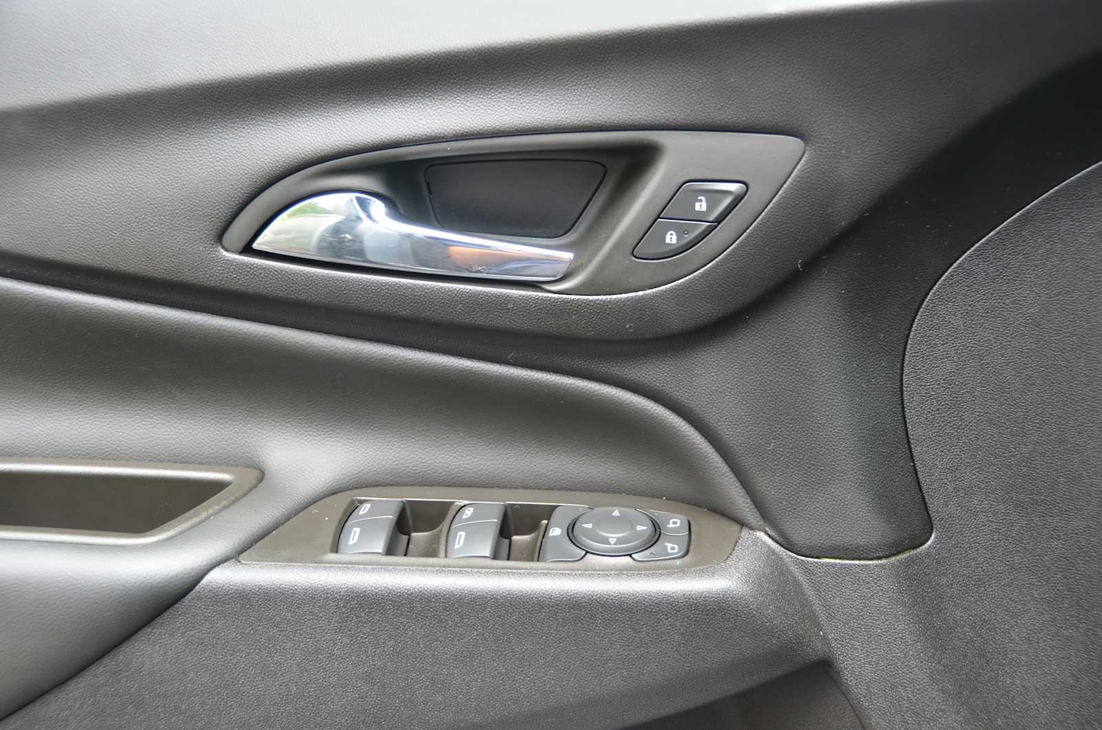 2023 Chevrolet Equinox LT - Photo 17