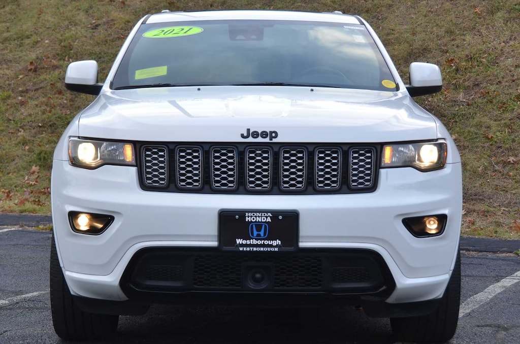 Used 2021 Jeep Grand Cherokee Laredo SUV