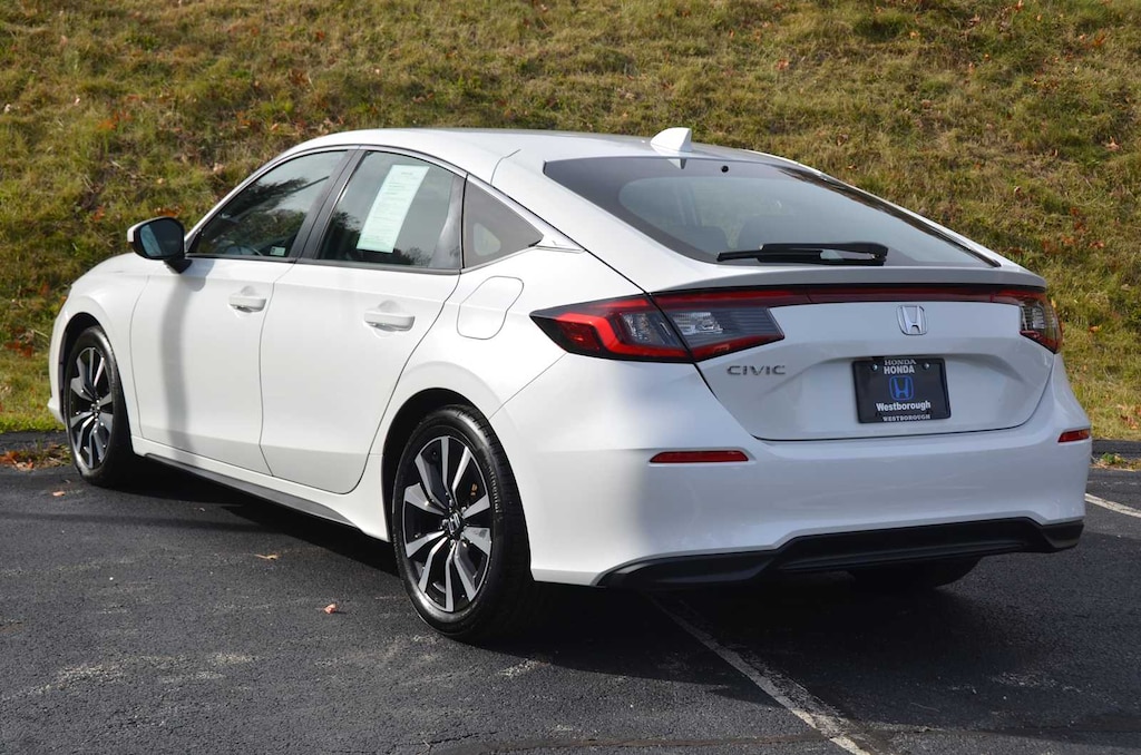 Used 2022 Honda Civic EX-L Hatchback