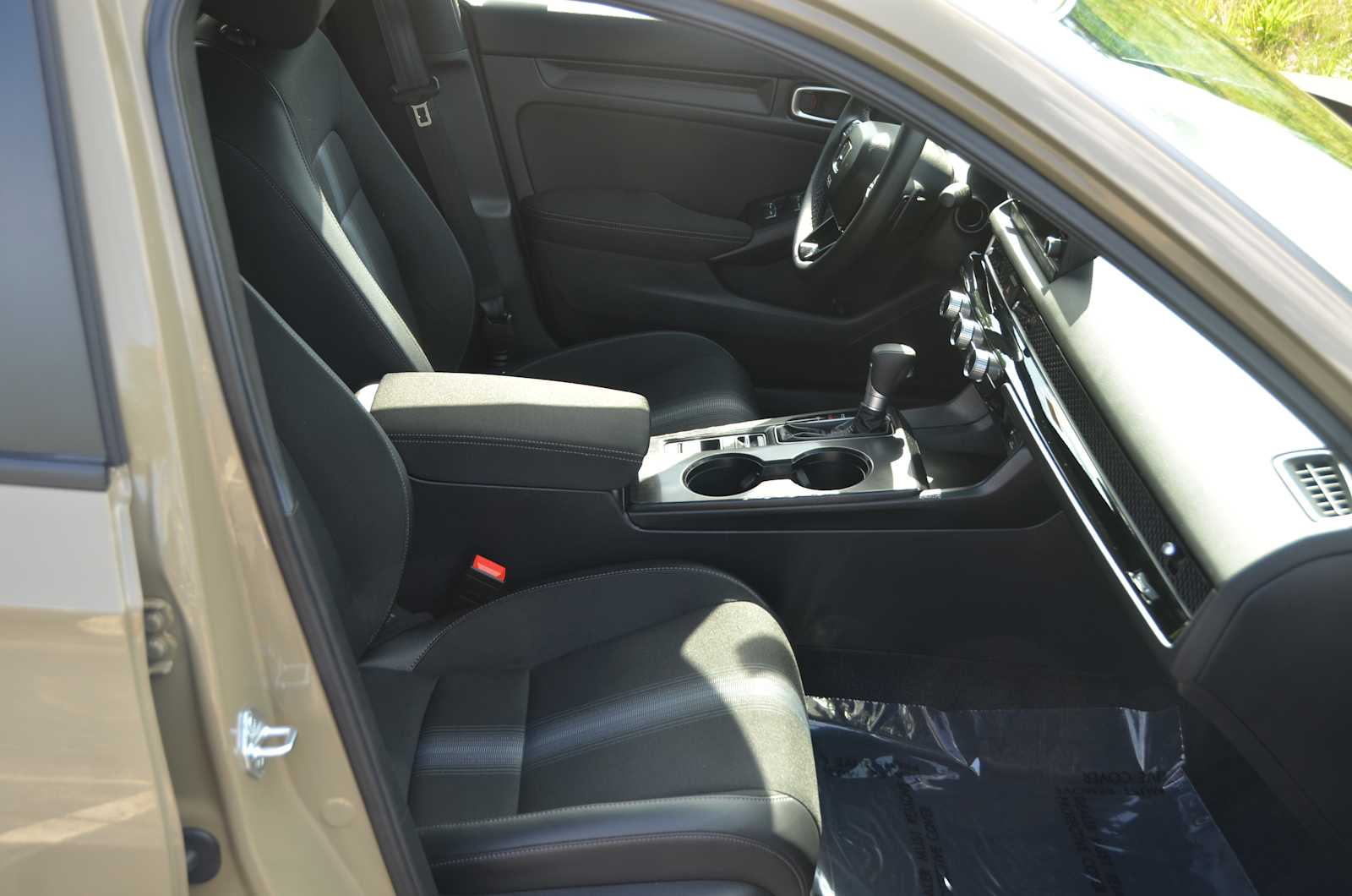 2025 Honda Civic Hatchback Sport - Photo 24