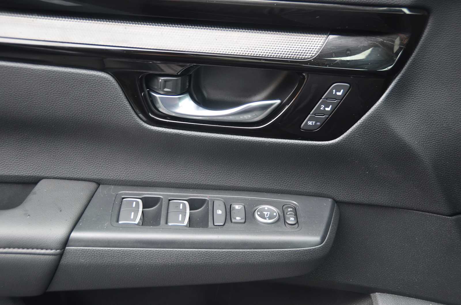 2025 Honda CR-V EX-L - Photo 17