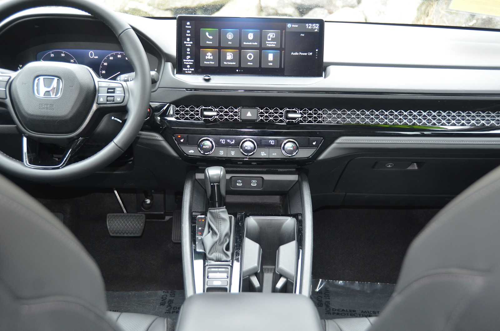 2024 Honda Accord Hybrid EX-L - Photo 19