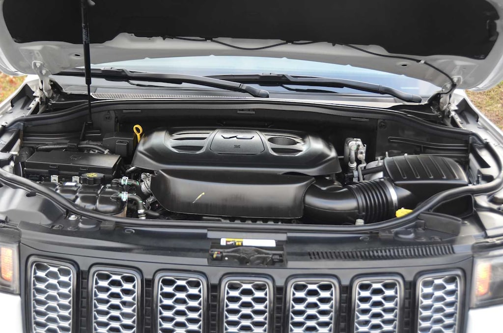 Used 2021 Jeep Grand Cherokee Laredo SUV