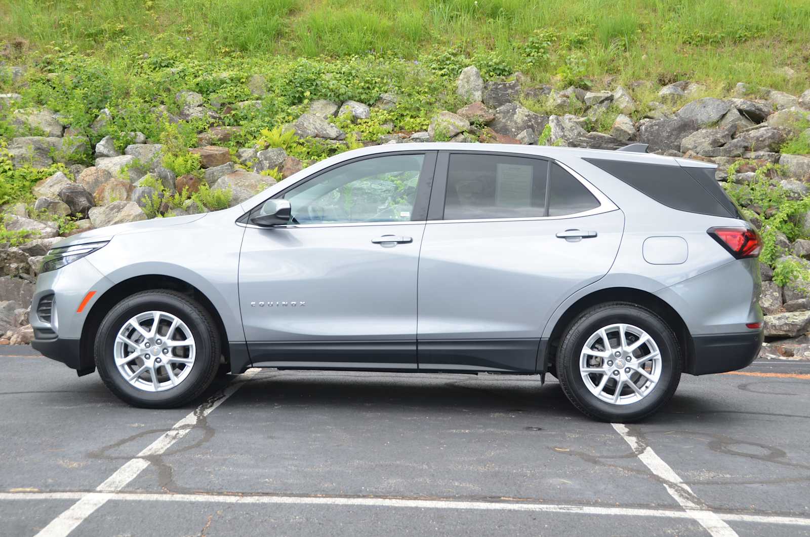 2023 Chevrolet Equinox LT - Photo 12