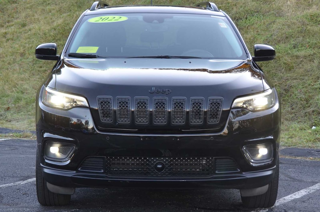 Used 2022 Jeep Cherokee Limited SUV