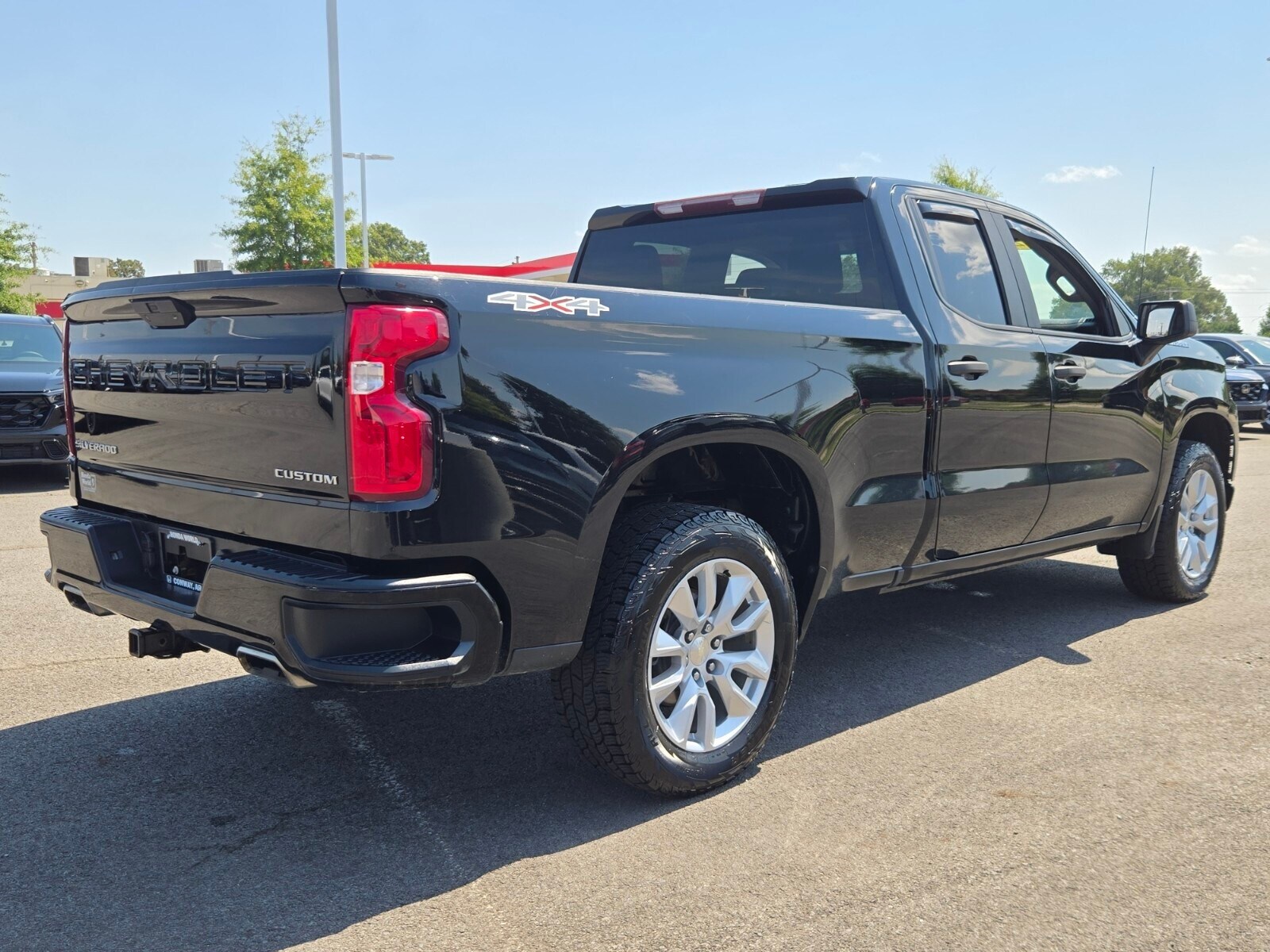 2020 Chevrolet Silverado 1500 Custom photo 3