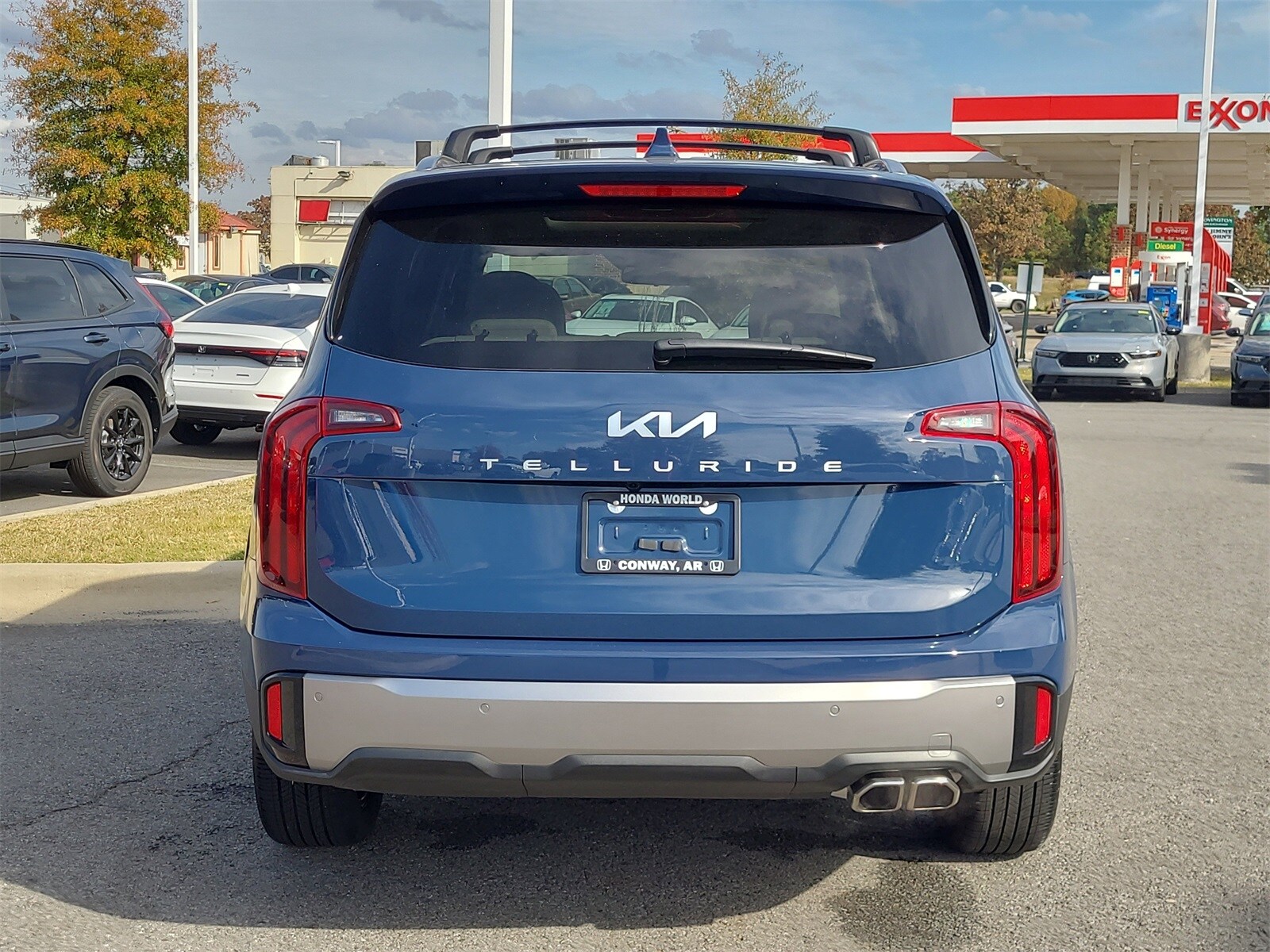 2024 Kia Telluride S photo 3