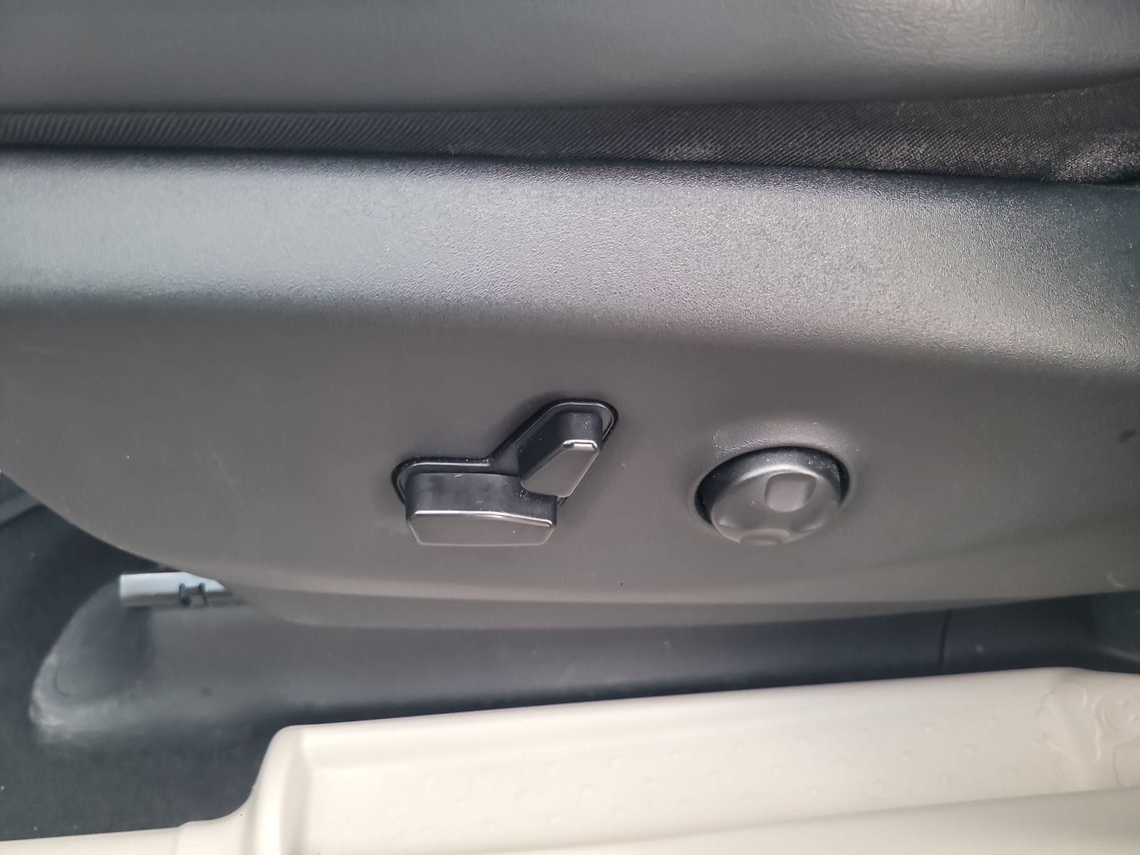 2023 Chrysler Pacifica Touring L - Photo 12