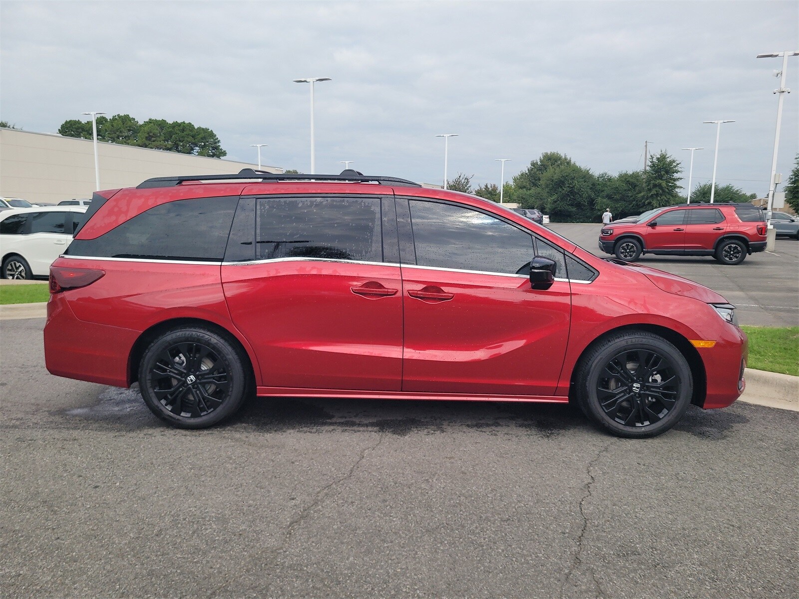 2026 Honda Odyssey photo 2