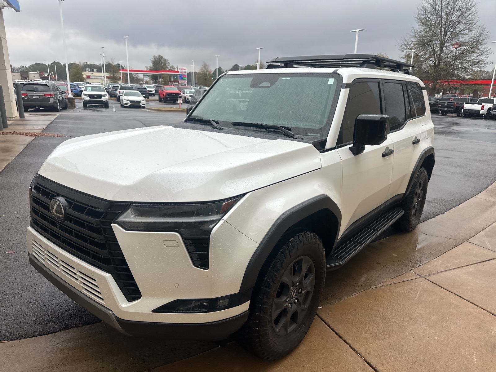 2024 Lexus GX Overtrail's photo