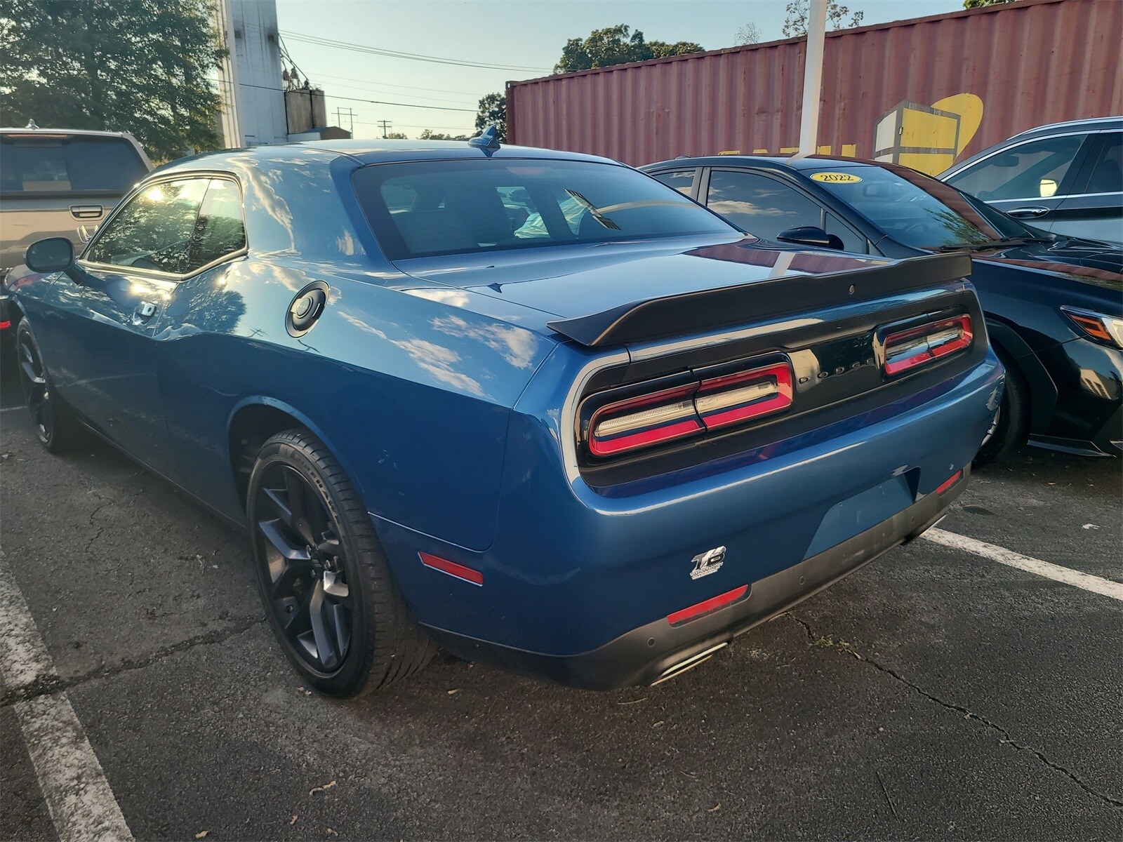 2023 Dodge Challenger SXT photo 3