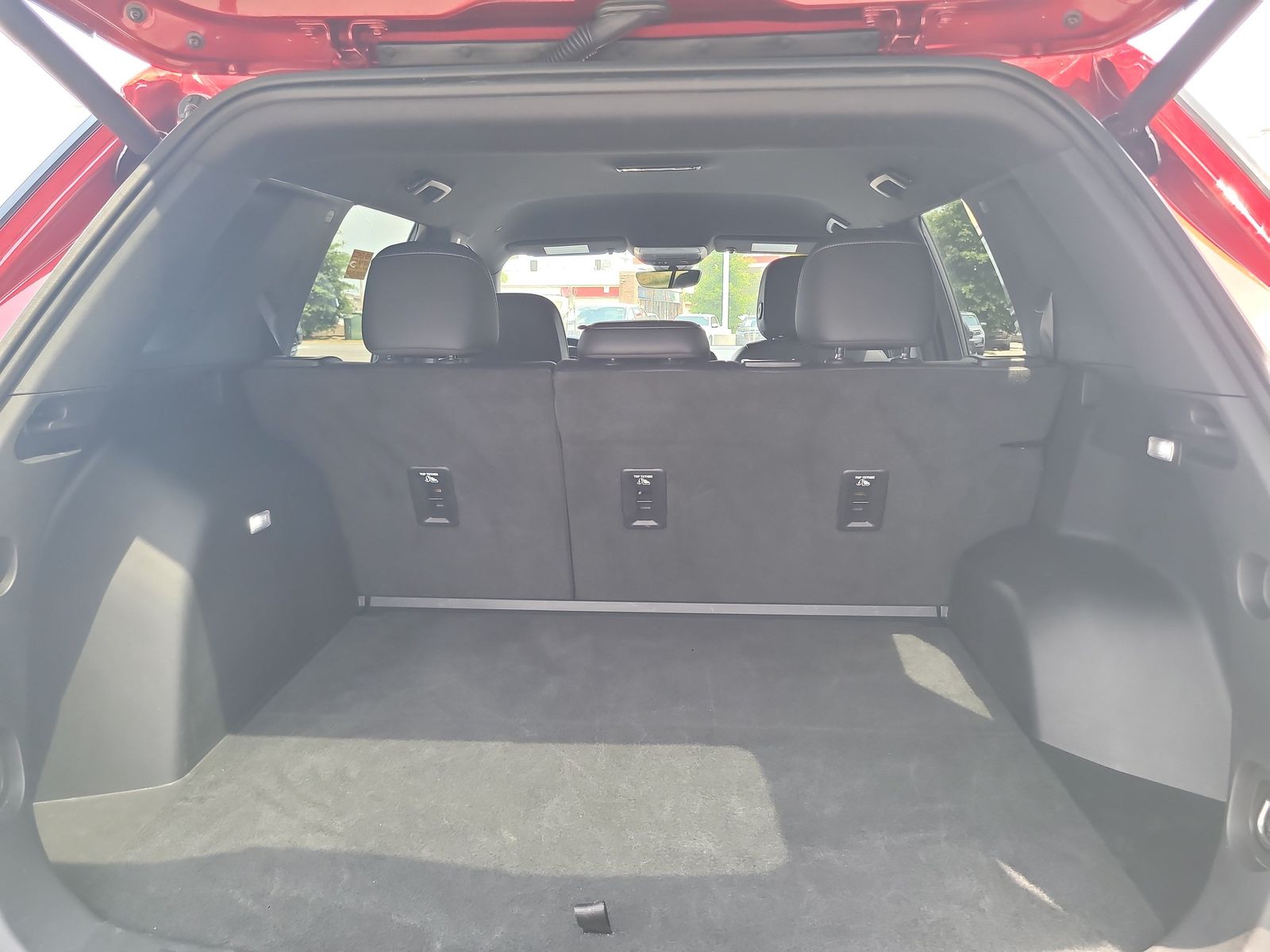 2025 Chevrolet Equinox LT - Photo 25