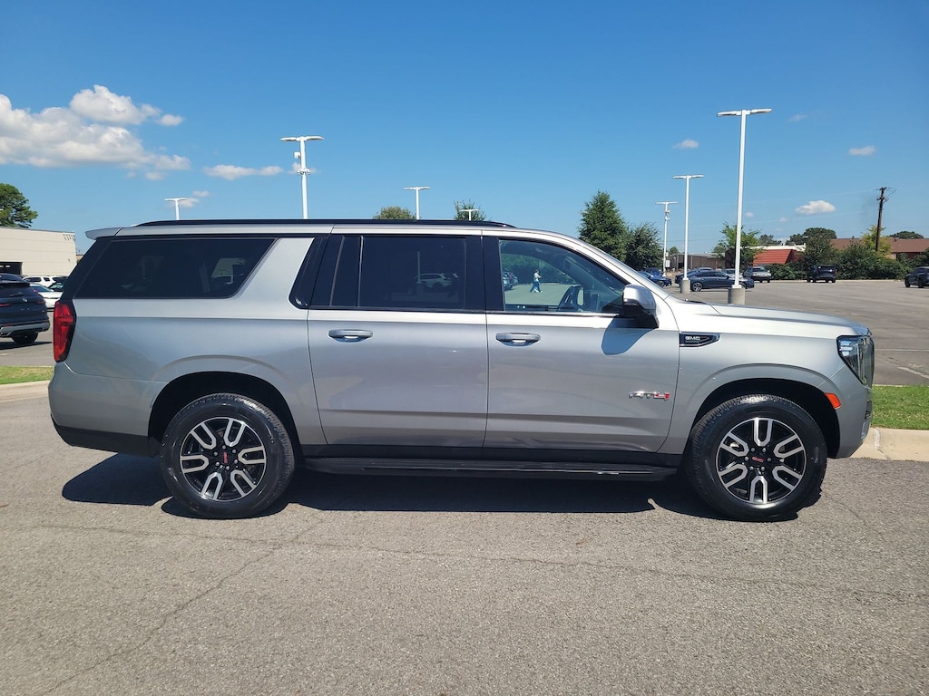 Used 2023 GMC Yukon XL AT4 SUV