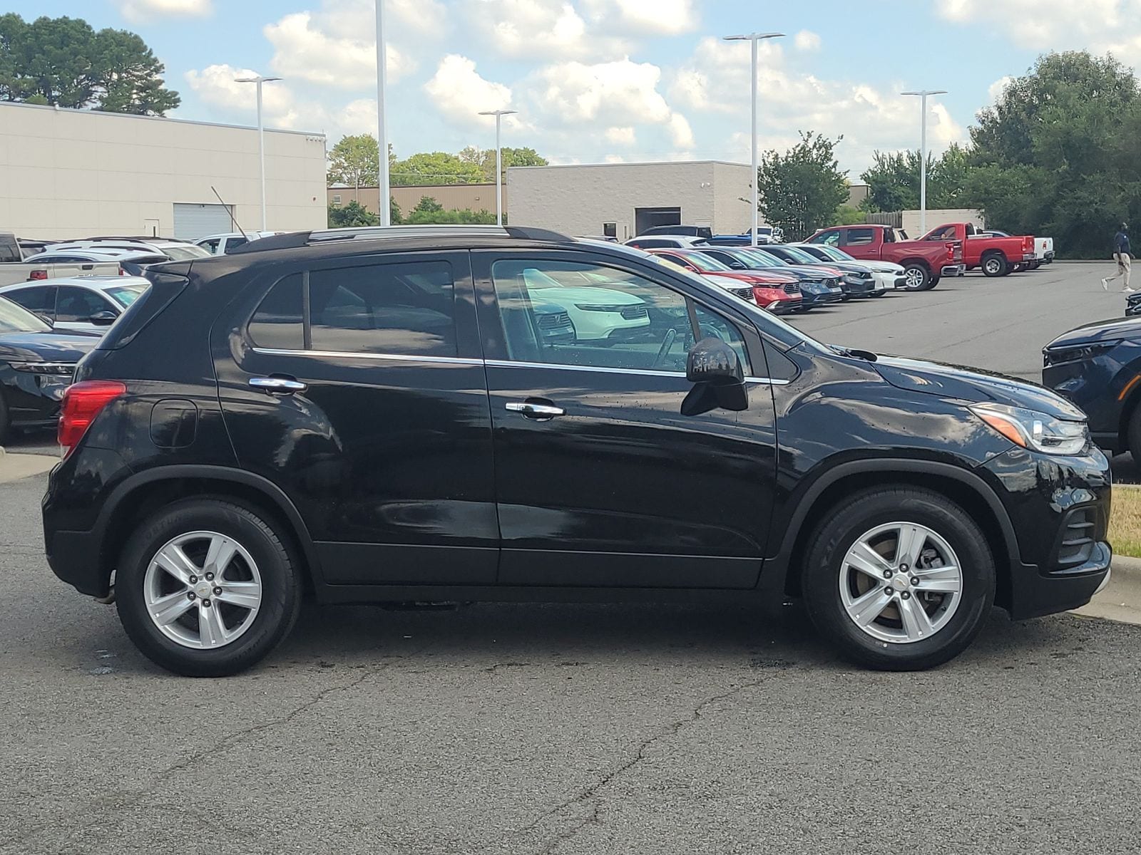 Used 2019 Chevrolet Trax LT with VIN KL7CJLSB9KB880548 for sale in Conway, AR