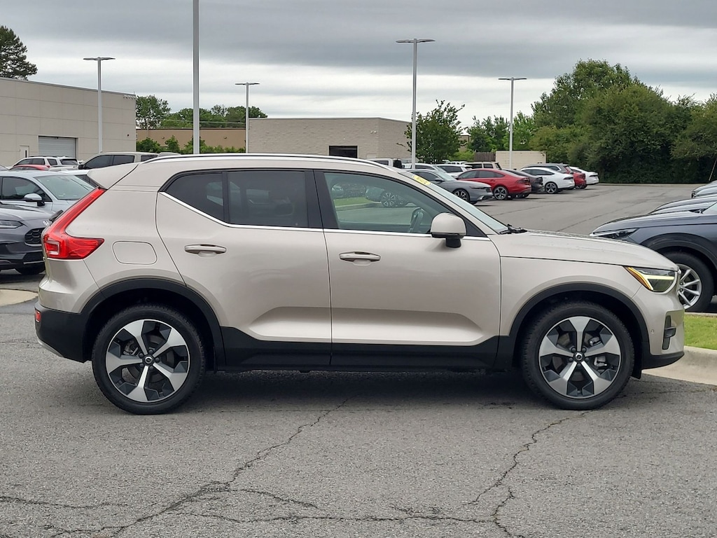 Used 2023 Volvo XC40 Ultimate SUV