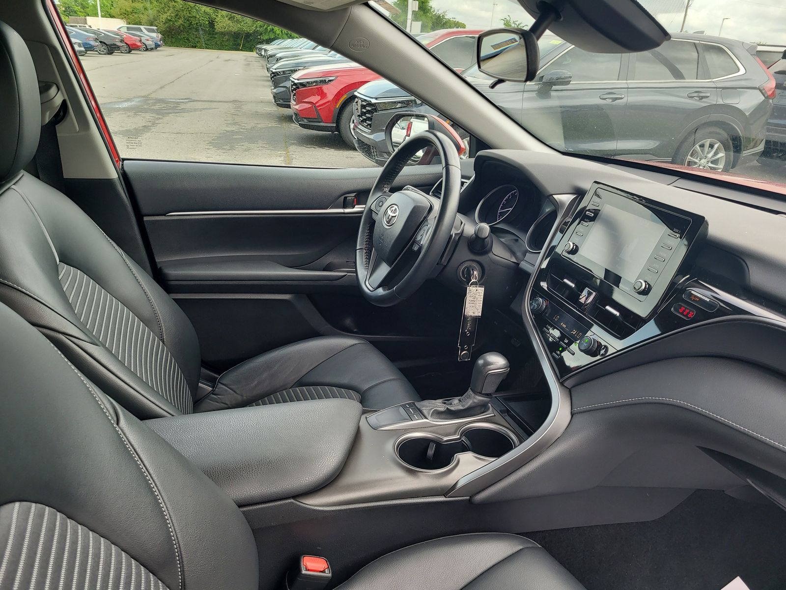 2024 Toyota Camry SE - Photo 25