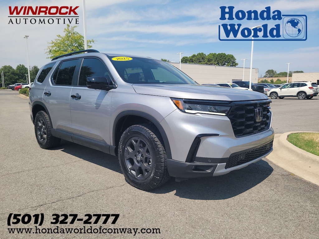 Used 2025 Honda Pilot TrailSport SUV